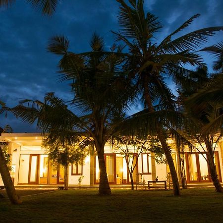 Hiru Lagoon Negombo Exterior photo