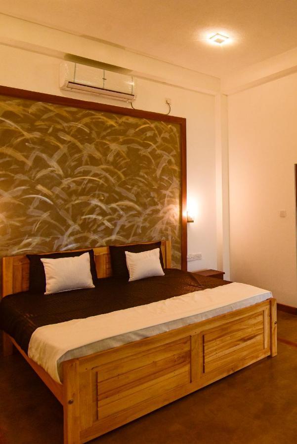 Hiru Lagoon Negombo Exterior photo